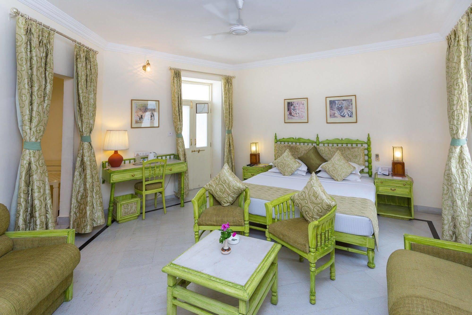 Garden - Heritage By Hrh Group Of 3*