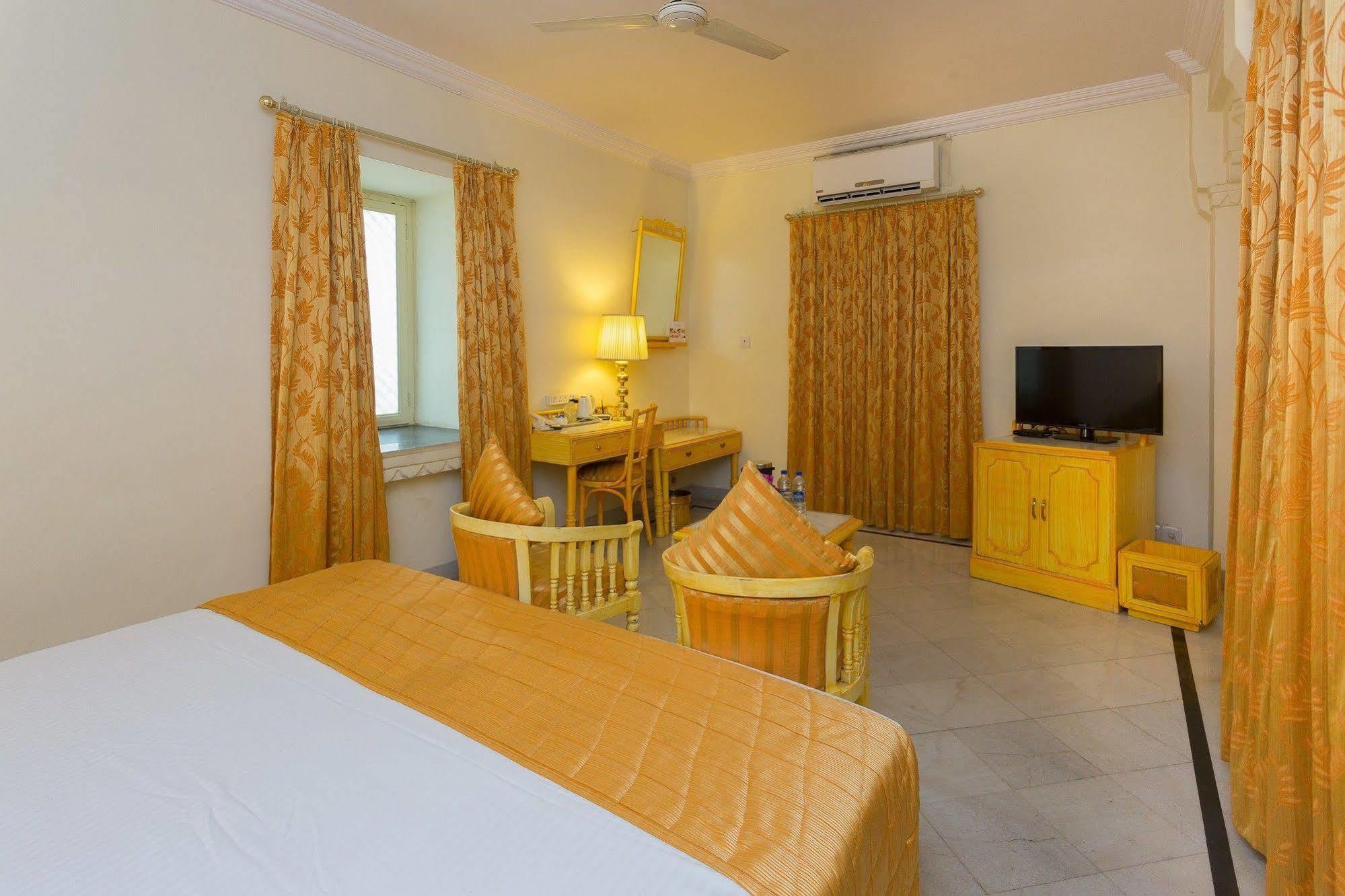 Hotel Garden - Heritage By Hrh Group Of 3*
